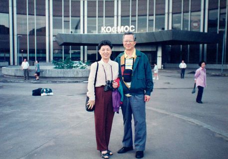 曾仕强教授夫人来看望孩子们