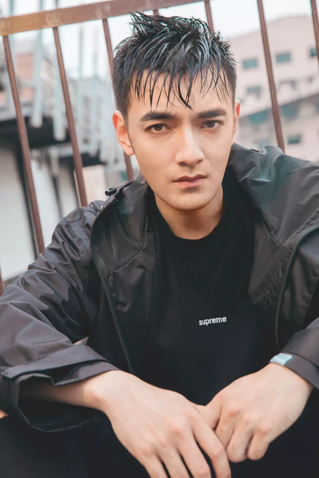 郭之廷化身警察局长书写青春抗战剧我的山河我的血