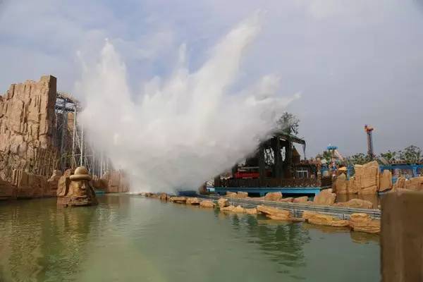 才发现新浦公园根本称不上游乐场后来去过的地方越来越多每次去玩就像