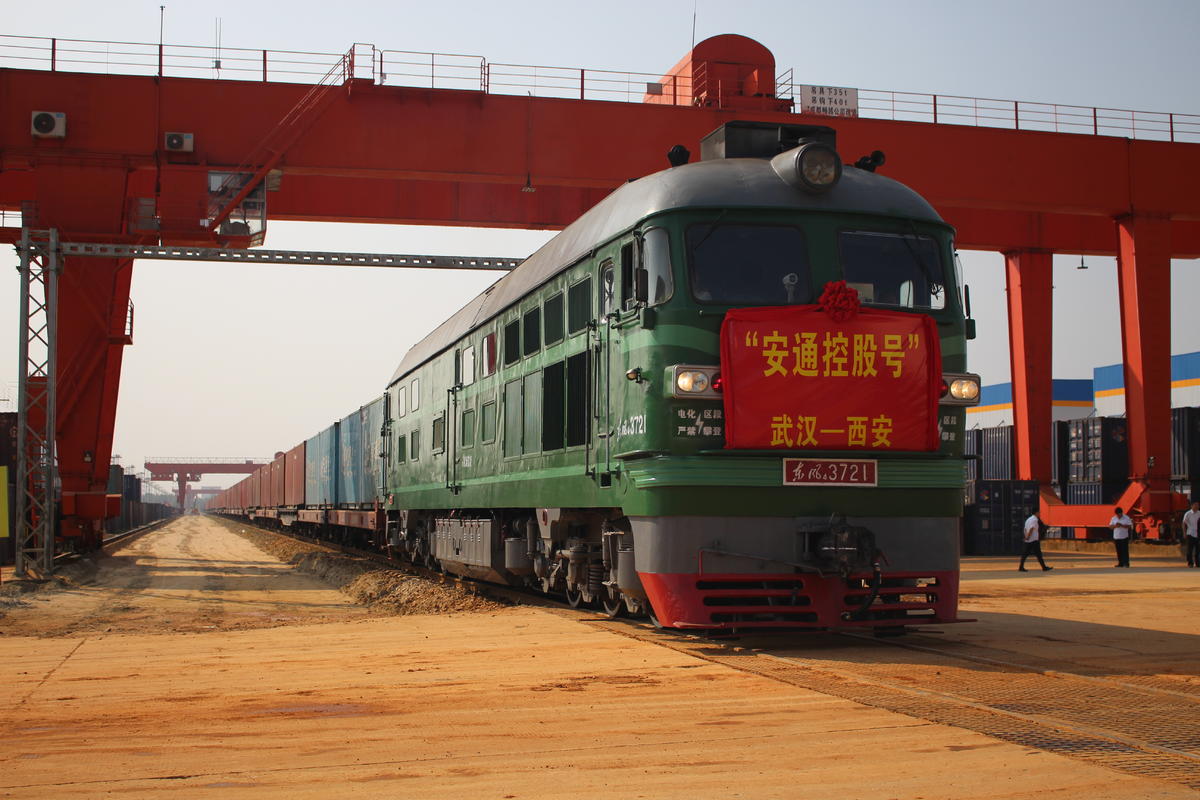 郑力介绍,近年来,随着越来越多的客运专线,城际铁路,高铁的开通运营