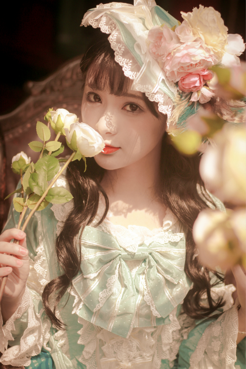 石雪婧公主风夏季写真曝光花中少女甜美可爱