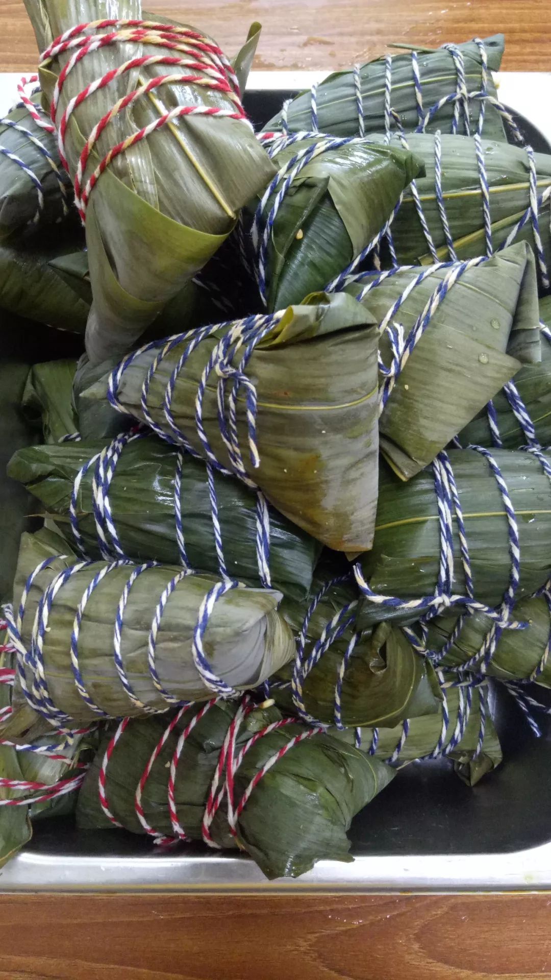 上海植物园举办粽叶飘香迎端午包粽子活动