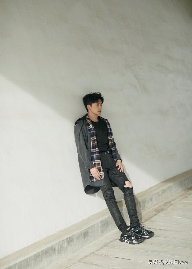 苏有朋上综艺再现减龄豪气装扮全身行当毛3万46岁穿成了26岁