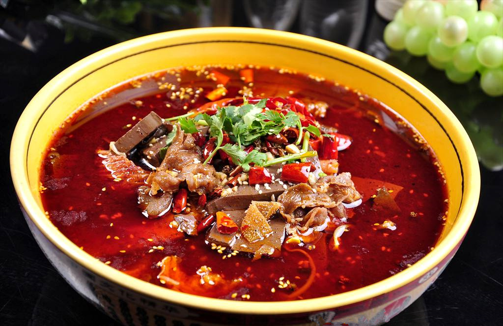 如何做出正宗的四川毛血旺厨师长为你讲解饭店毛血旺制作方法