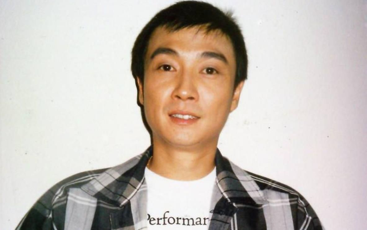 在工作中刘松仁是一个不折不扣的好演员,在生活婚姻中,刘松仁是一个