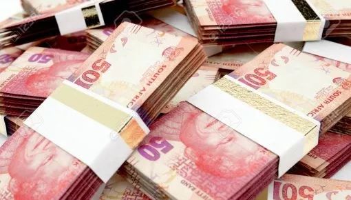 女员工被欺负的尿裤子?她向雇主索赔9000万兰特