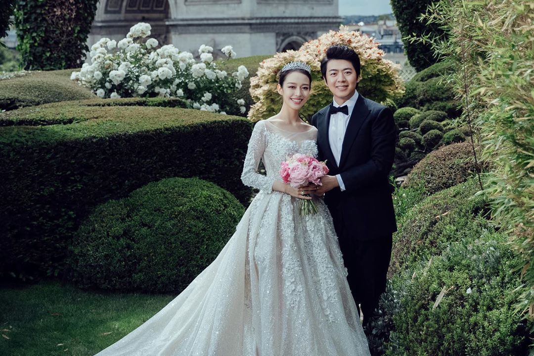 美出了如古典乐章般动人的魅力:钢琴家郎朗于法国凡尔赛宫完婚