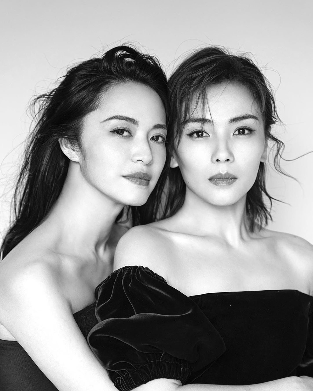 原创姚晨刘涛合体拍杂志封面,霸道女总裁的碰撞,诠释全新女性魅力!