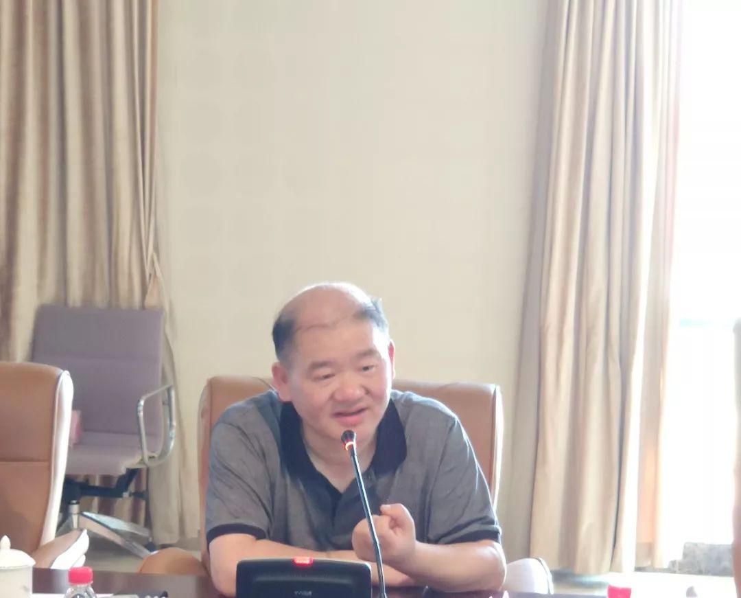 王国军介绍宁波王龙集团有限公司安全环保情况▲现场参观各车间为了