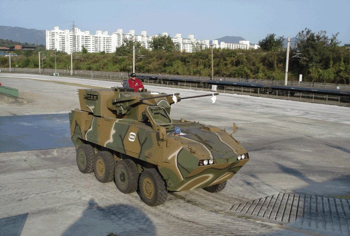 原创韩国完成kw2轮式自行高炮系统研发高颜值的低空铁扫帚