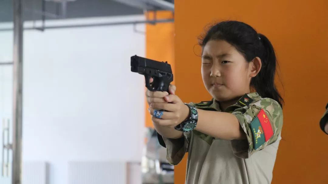 军警用训练手枪射击红蓝军模拟对抗赛激光散弹枪爆瓶训练705热成像仪