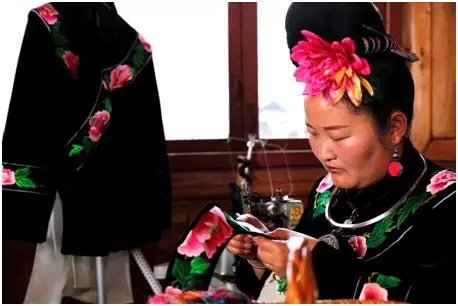 贵州雷山县,在精准扶贫和其他优惠政策的扶持下,杨树祯终于回到家乡