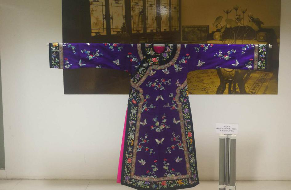 盛京旗袍的守与变800岁满绣也有国际范儿