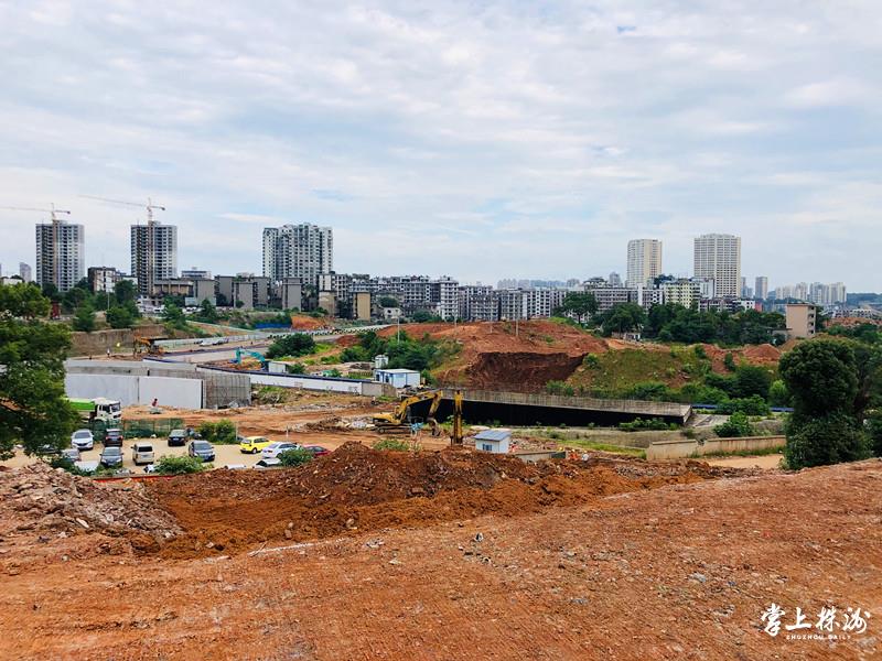 根據要求,株洲火車站改擴建工程將於6月底開工建設.近期,株洲城發