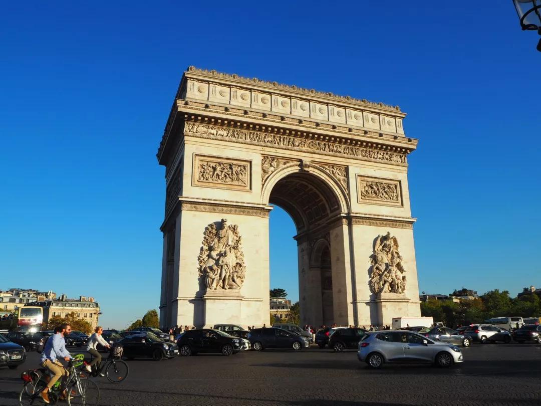 凯旋门在法国留学商务日语 / "ビジネス日本語"培养目标与就业方向:按