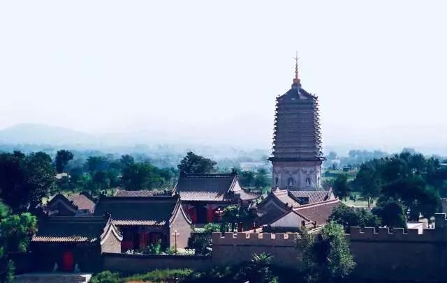 复州城镇文化馆馆长 金延年:"近年来复州城镇加强了对复州古城文物的