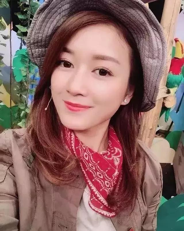 tvb力捧小花曾因"憎狗论"备受热议 自认讲话直率易得罪人_钟晴