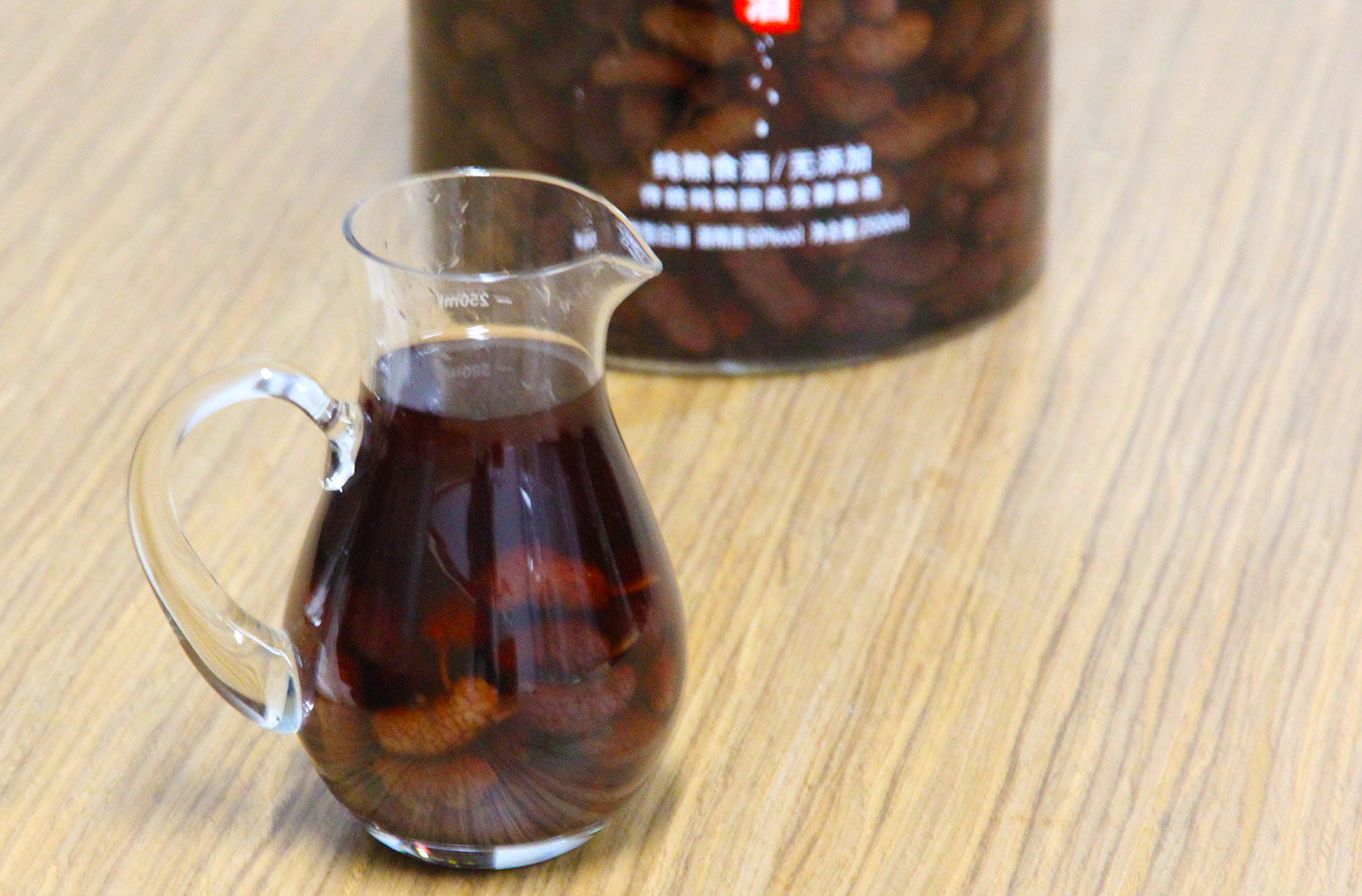 桑葚泡酒比红葡萄酒更赞