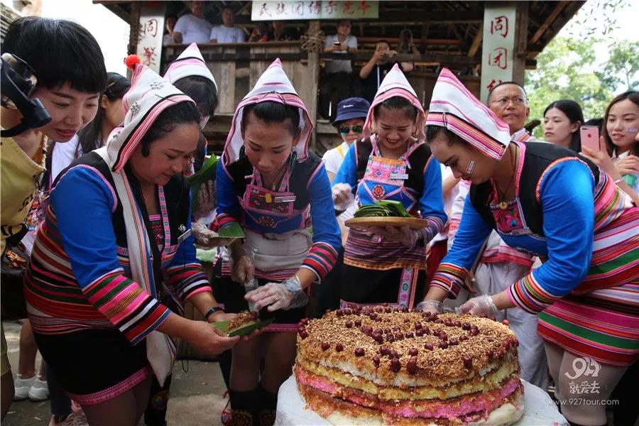 基诺山寨欢庆基诺族被国务院确认为单一民族40周年全寨都嗨起来了