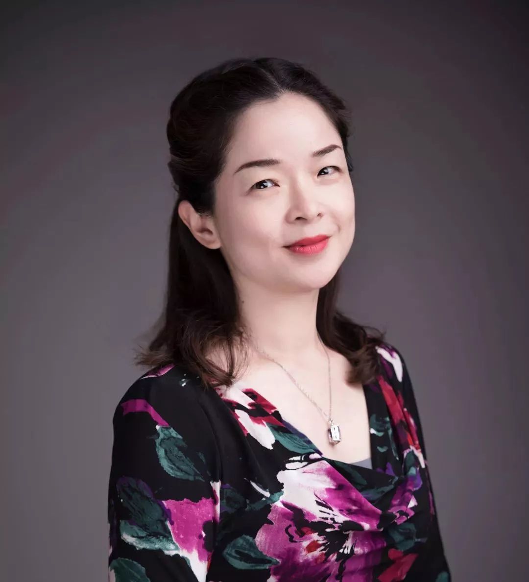 古灵精怪的她,用什么魔力让语文课妙趣横生,让孩子们如痴如醉_张静