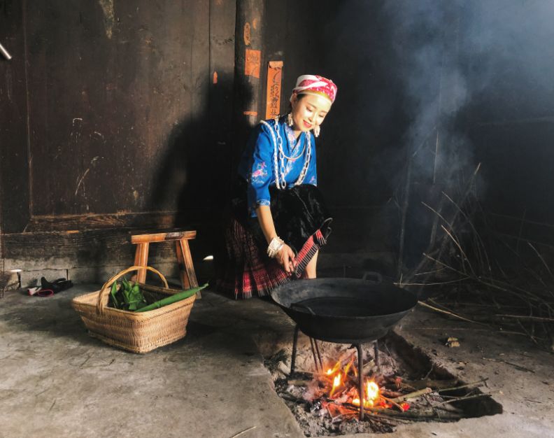 欧桑杨雨轩带你去苗寨过端午