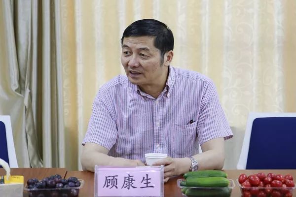 启动会上,顾康生主任首先代表安医大一附院肿瘤内科发言,他表示,将以