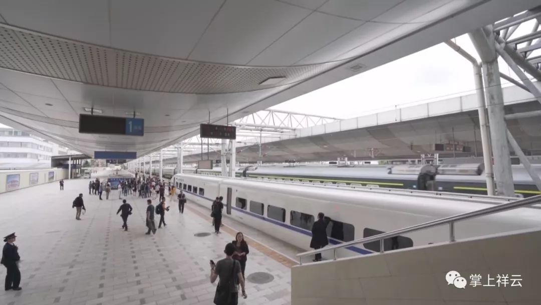 从马帮运输到高铁时代祥云县交通体系迈向现代化