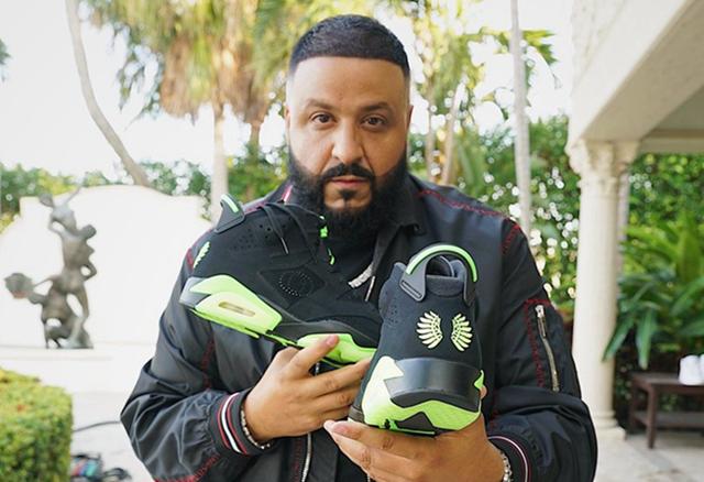 我们可以发现 nike 为 ncaa 球队打造的非市售球鞋更为火热