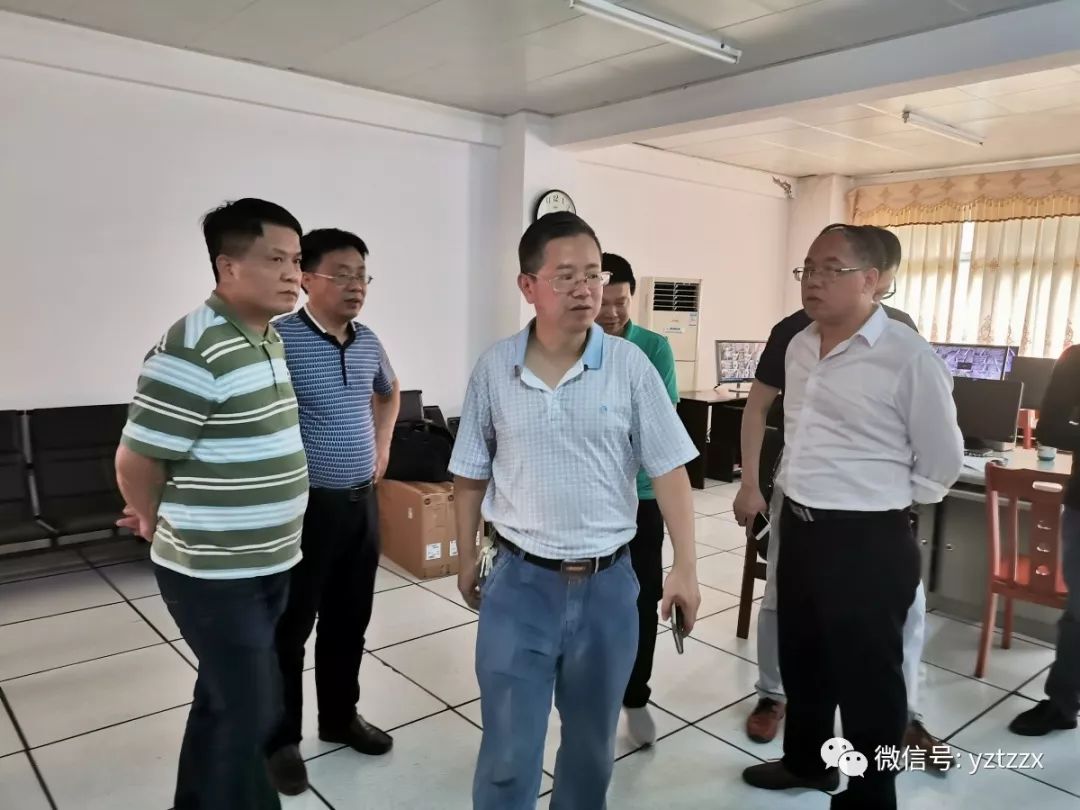 5月24日下午,永州市教育局副局长李谋韬,祁阳县教育局副局长夏建成