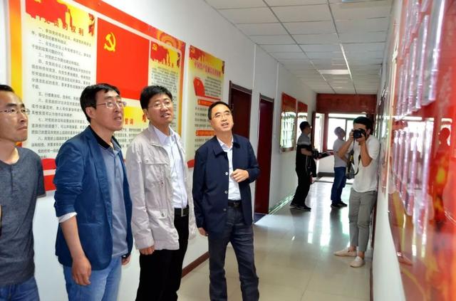 延安黄陵高勇调研黄陵县扶贫局工作情况