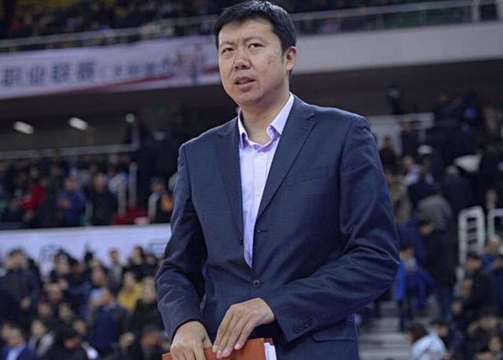 好在易建联,哈德森和刘炜三人在上个赛季相继突破了万分大关.