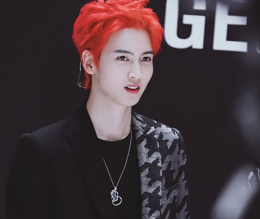 原创unine变算命男团陈宥维造型太醒目被调侃履行诺言了