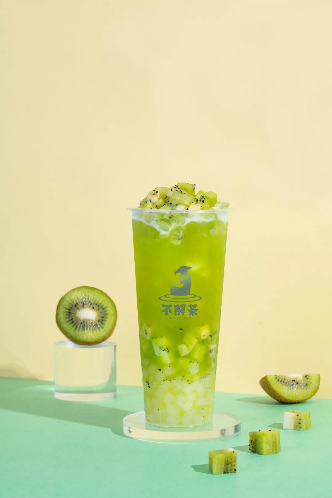 请跟不解茶一起打卡夏季清爽卡三大颗奇异果 q弹椰果满满一杯莹润透亮