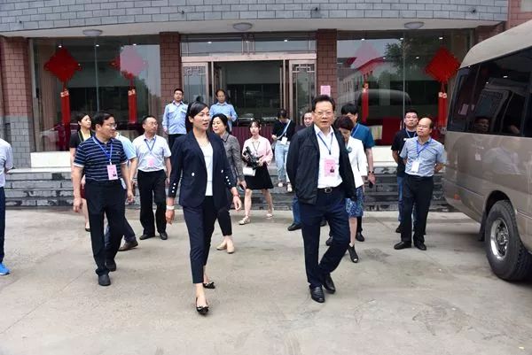 为确保登封市高招考试顺利进行,6月6日上午,登封市副市长陈治龙带领