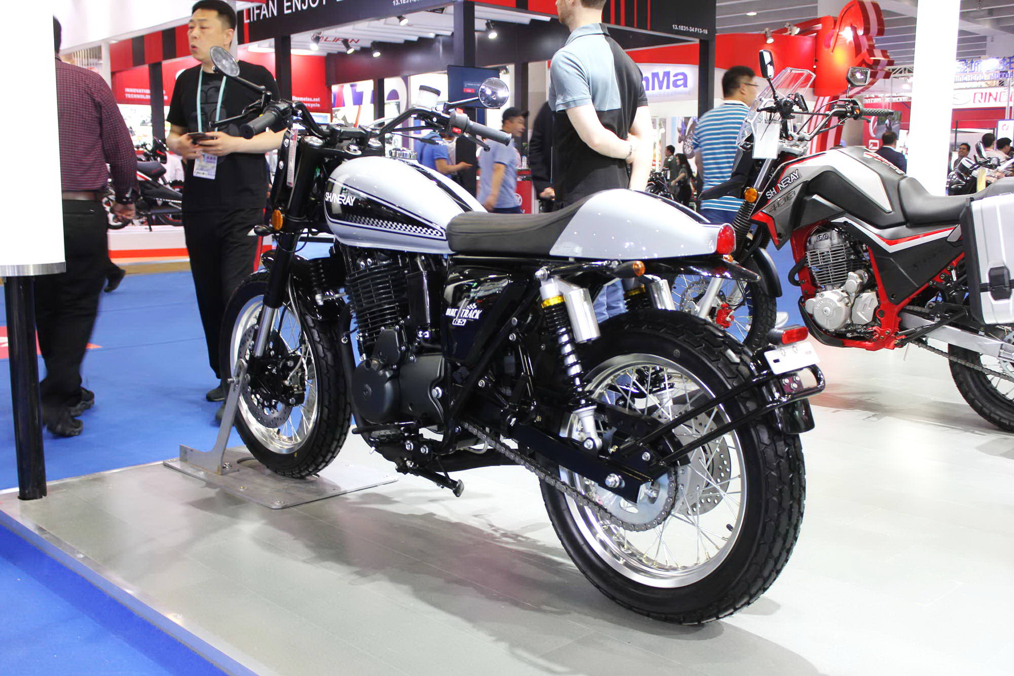 剪影:2019 春季广交会,复古泥泞赛车风格的鑫源 650