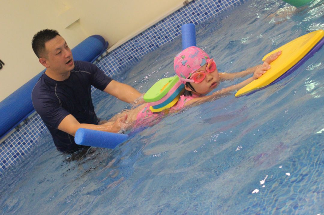 5折优惠后,还可再减100,密云乐游小旗推出暑期课时包活动_游泳馆