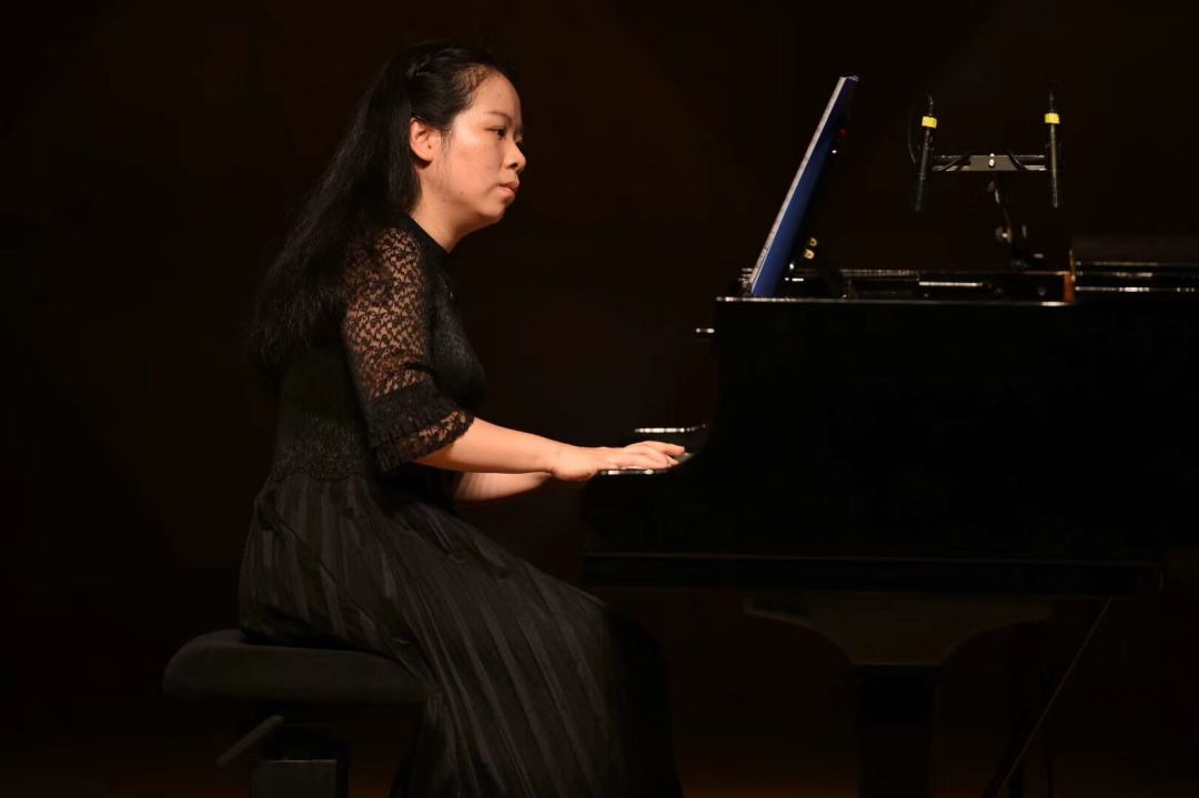五月的鲜花丨皮晓彩学生独唱音乐会成功举行