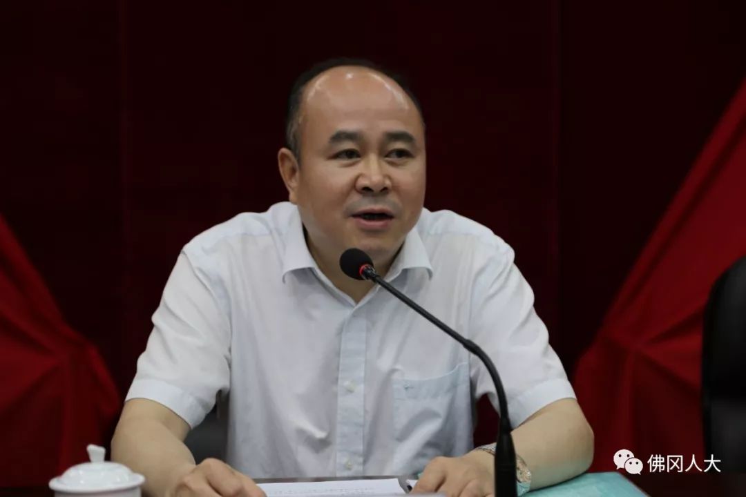 县人大常委会副主任黄小云,蓝应禄,范桂宁,朱沛付,黄泽川等县人大