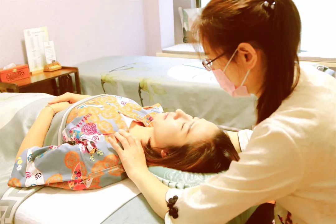 性价比逆天399元抢单人精致采耳套餐耳烛排毒头部拨筋面部护理一次嗨