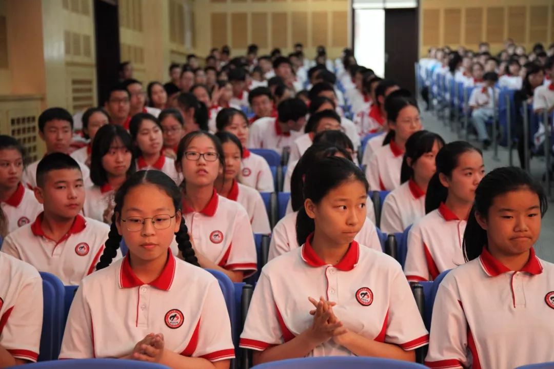 百舸争流 千帆竞发 ——北京市第二中学通州校区2018-2019学年度优秀