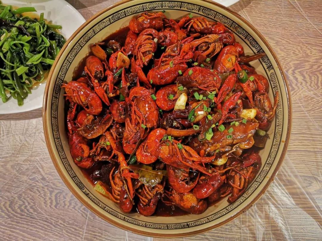 油焖小龙虾席卷创意公园不一样的宵夜美食c位出道