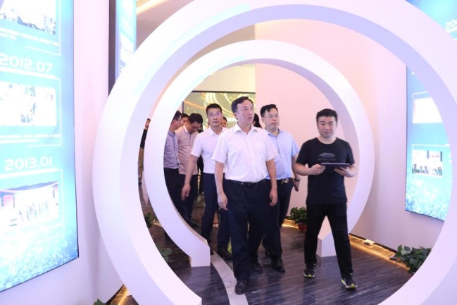 会议现场2019年6月5日下午,天心区委副书记,区长黄滔专题调研园区招商