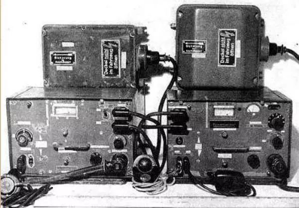 这是一套完整的fu5无线电设备,是在二战中最常见的一种德军车载无线电