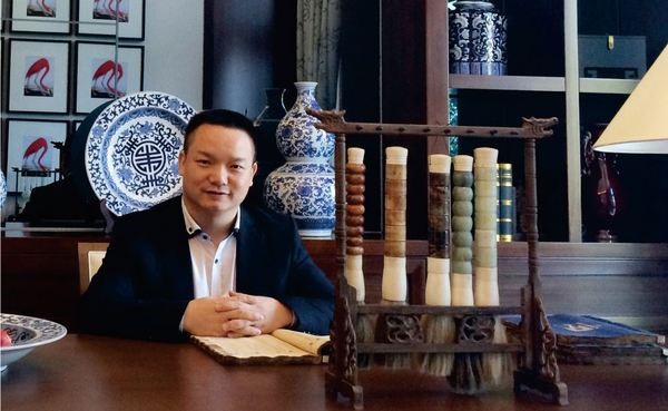 8亿日前,陕西汉阴警方悬赏百万通缉东辉珠宝创始人汤晓东一事引发关注