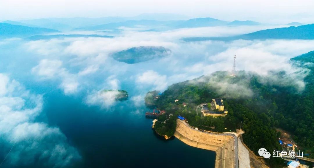 确山石滚河景区图片