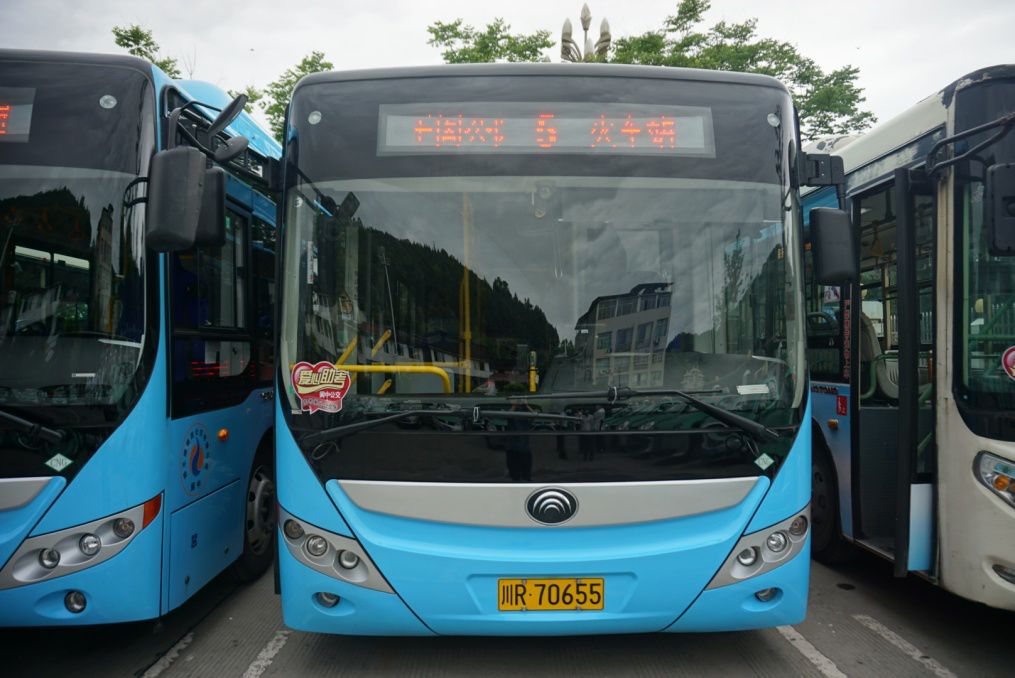 明后两天阆中的考生请轻装上阵吃住行他们都给安排的妥妥的