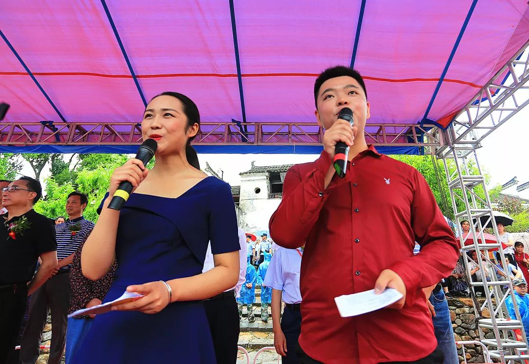 火!全城瞩目的龙舟赛在桃花潭上演,看现场精彩盛况戳进来