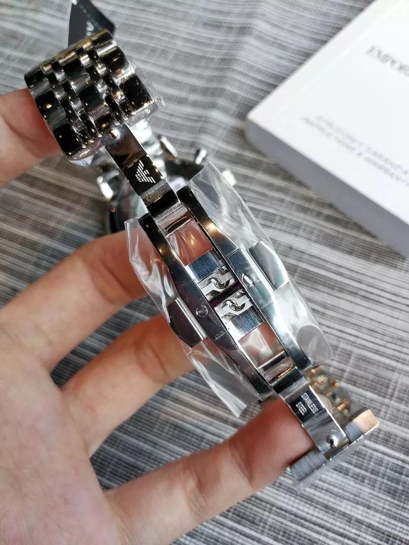 小目标不是一个亿是性价比超高的阿玛尼ar0389钢带男表