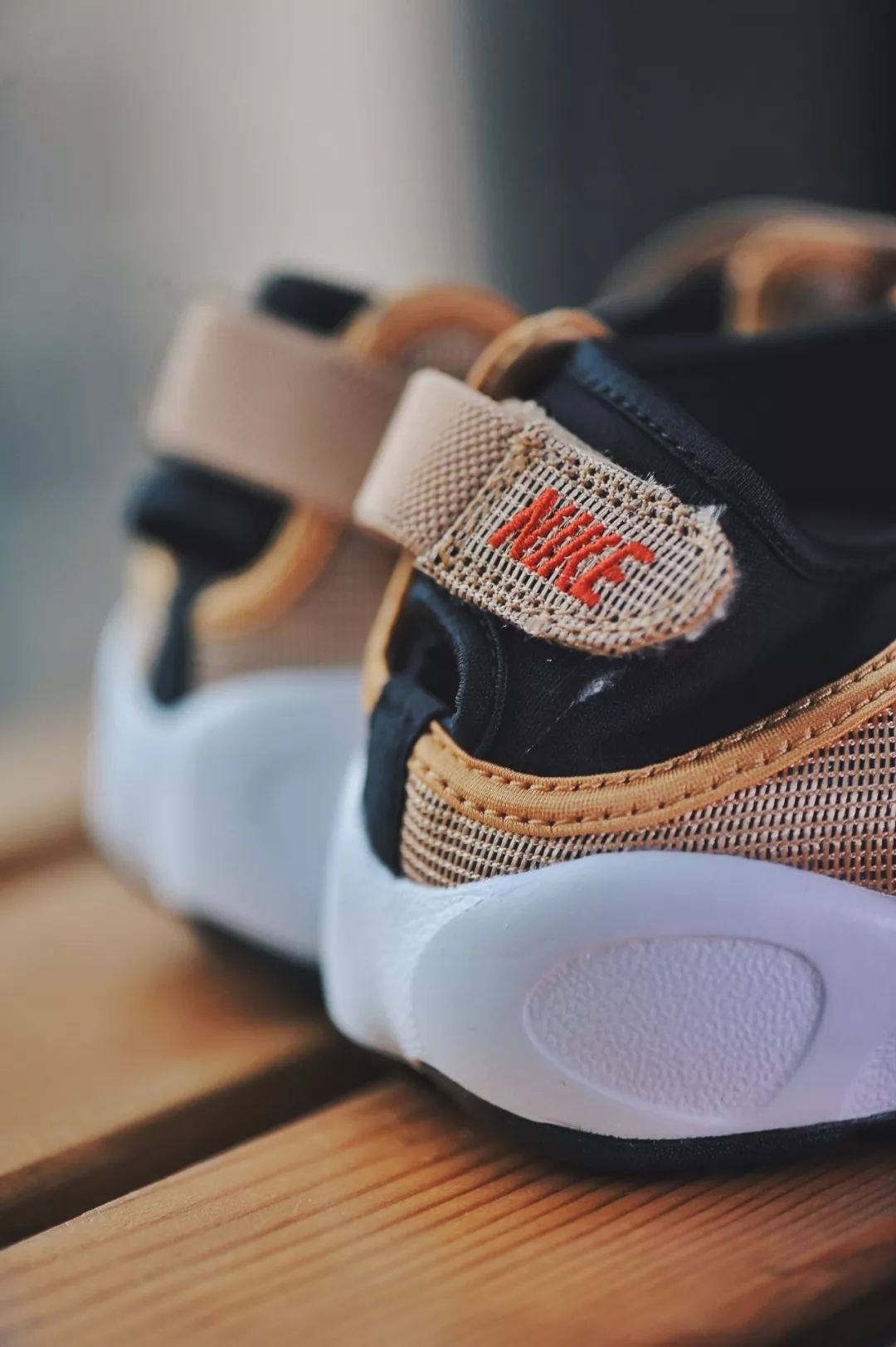 nike 在自然运动鞋款领域的冒险 · wmns nike air rift pack