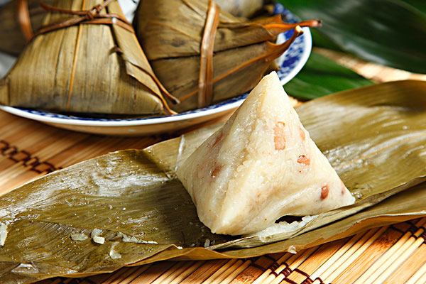 端午节的名称叫法达二十多个,如有端五节,端阳节,重五节,重午节,当五